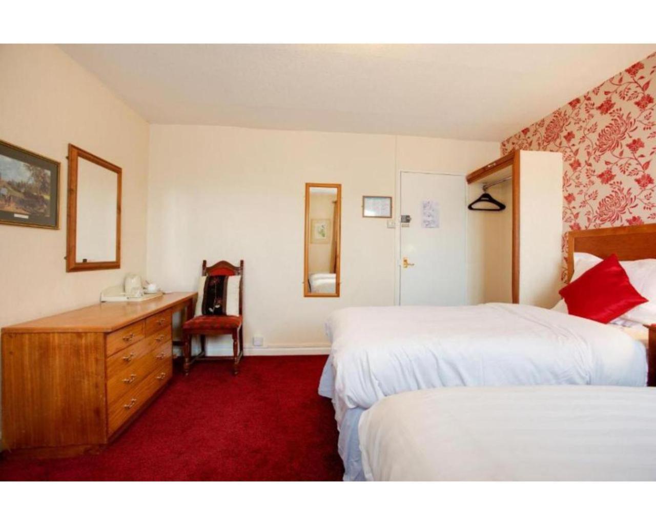 The Rose And Crown Hotel Wisbech Room photo