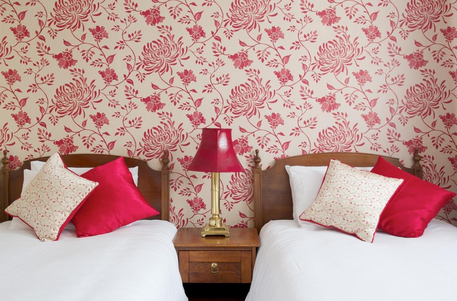 The Rose And Crown Hotel Wisbech Room photo
