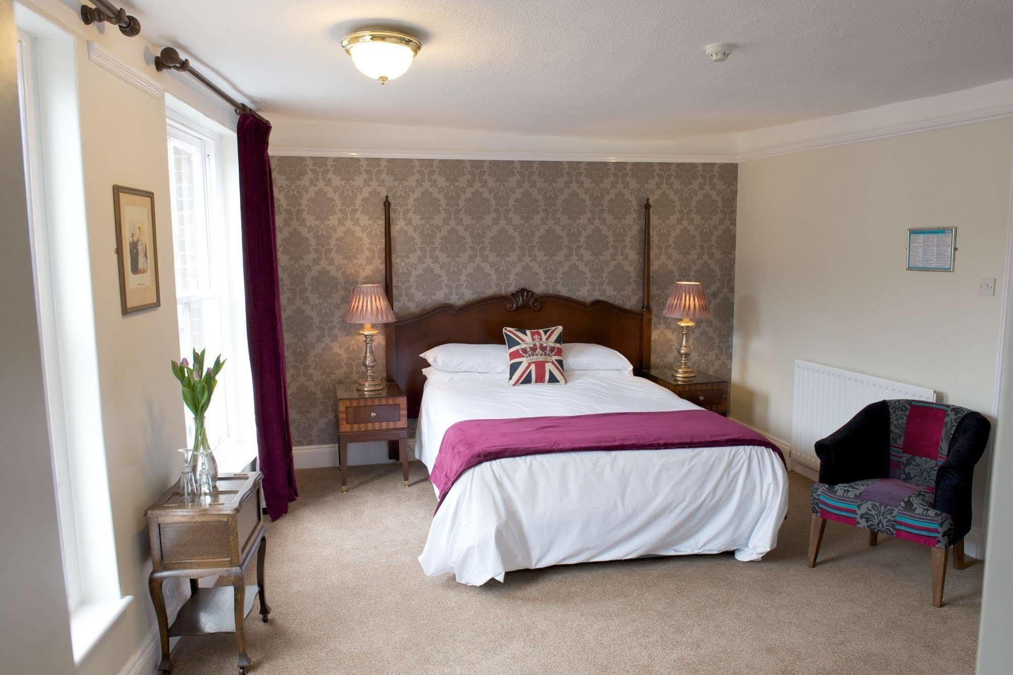 The Rose And Crown Hotel Wisbech Exterior photo